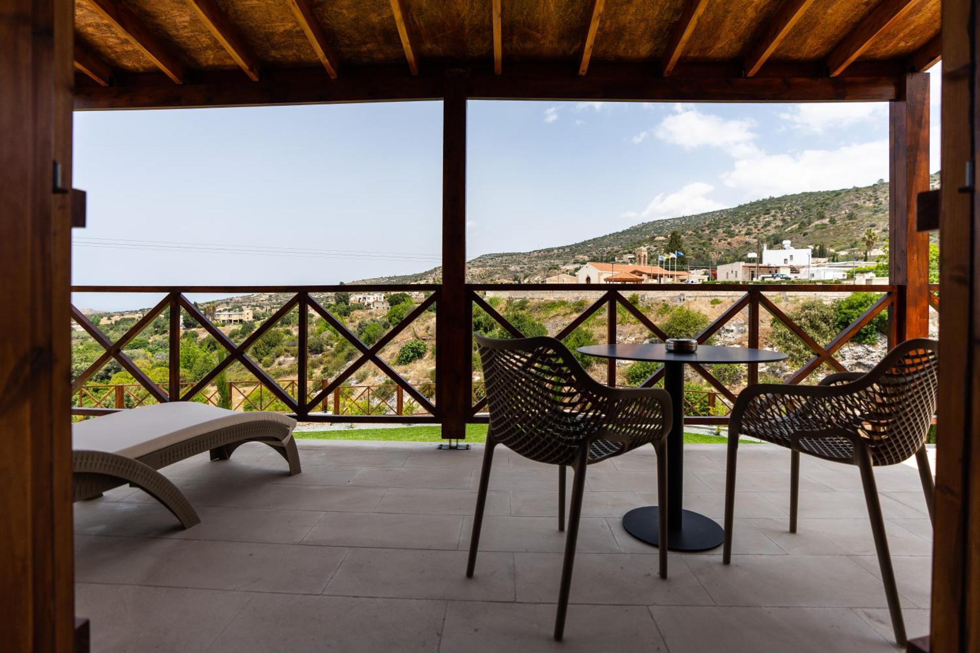 Harma Traditional Boutique Suites Paphos Szoba fotó