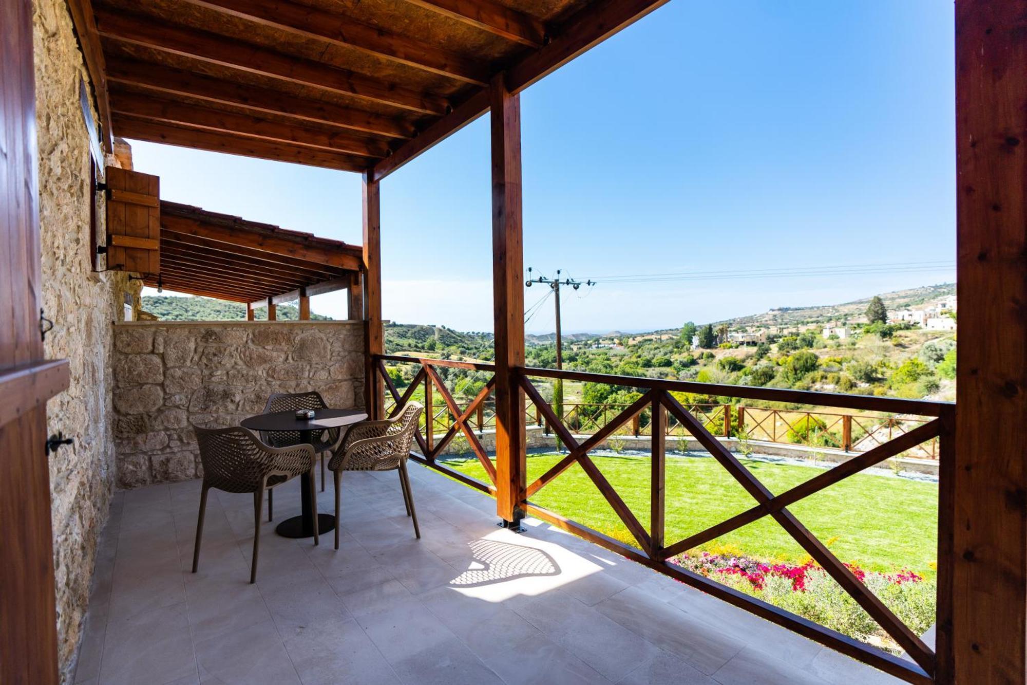 Harma Traditional Boutique Suites Paphos Szoba fotó