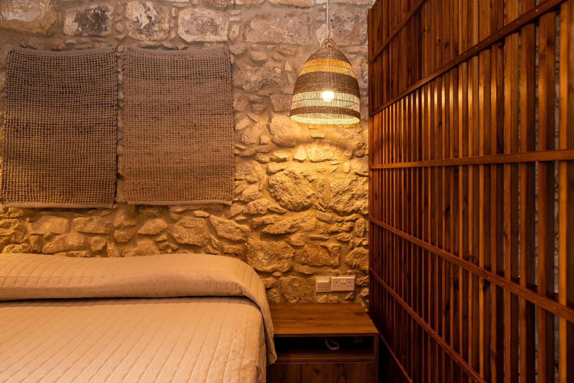 Harma Traditional Boutique Suites Paphos Szoba fotó