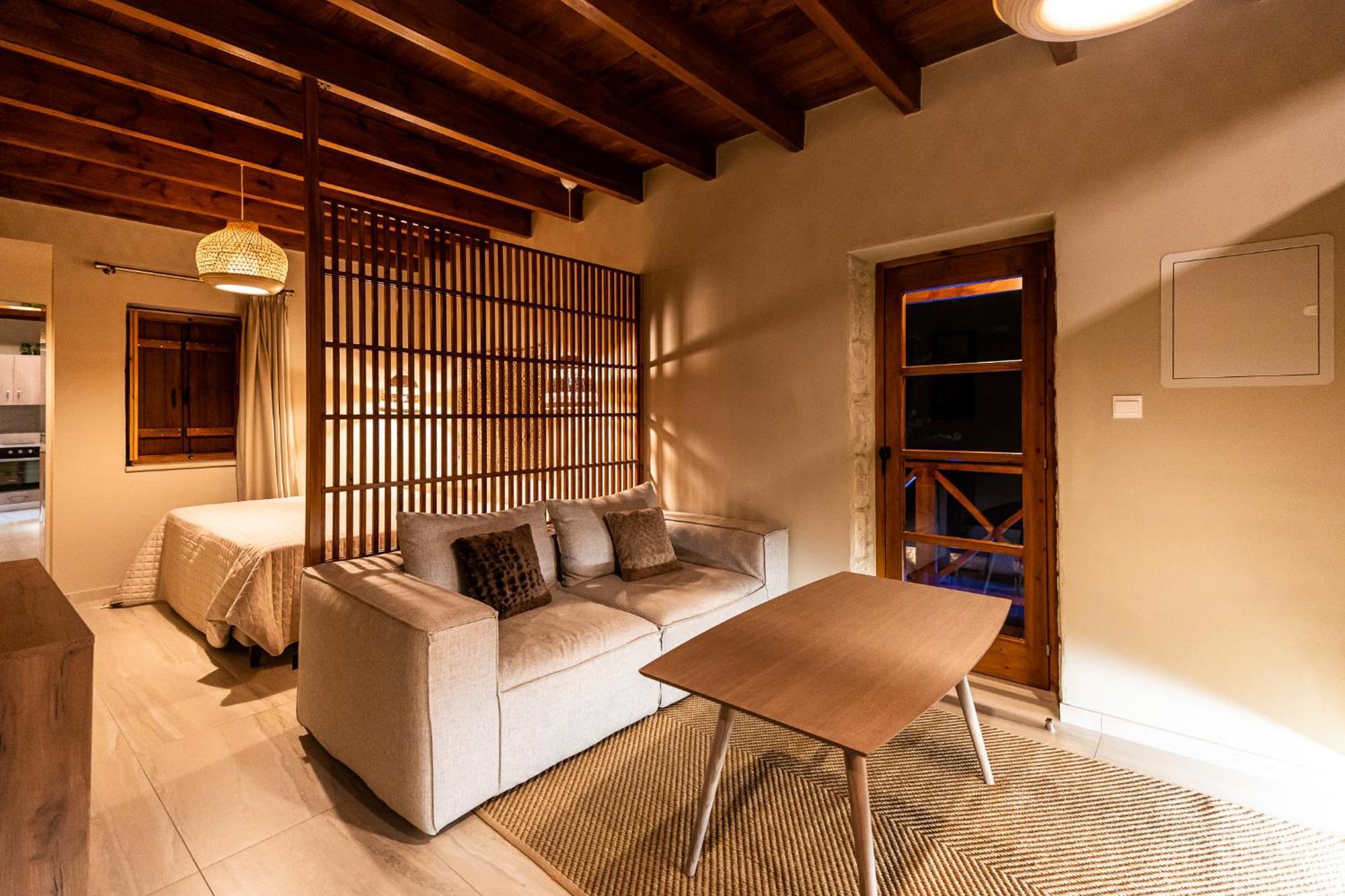 Harma Traditional Boutique Suites Paphos Szoba fotó
